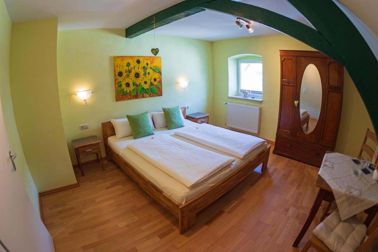 Dooscht Gaestehaus Reichshof Krov Bagian luar foto