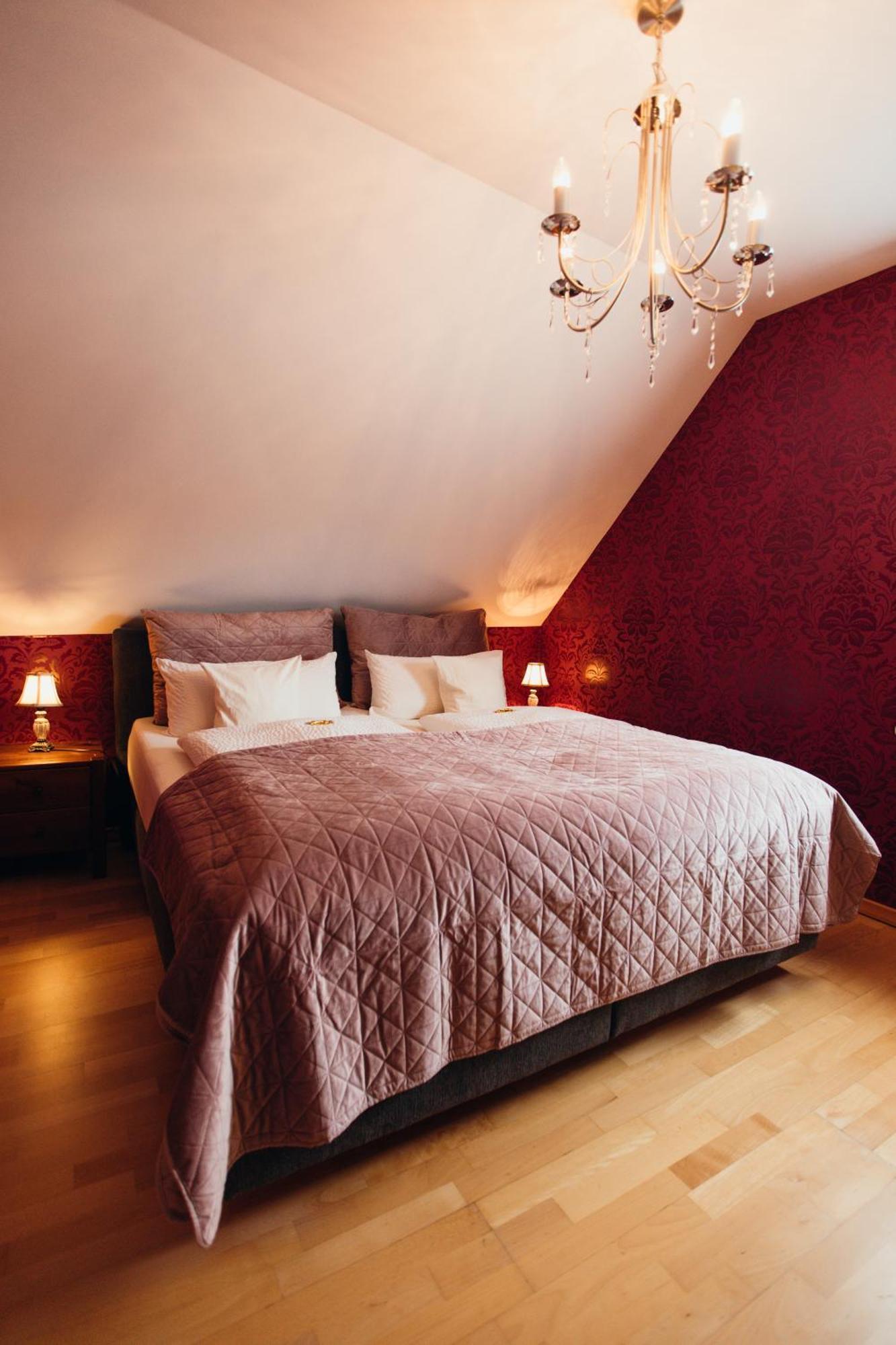 Dooscht Gaestehaus Reichshof Krov Bagian luar foto