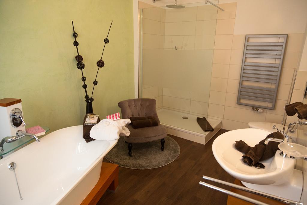 Dooscht Gaestehaus Reichshof Krov Bagian luar foto
