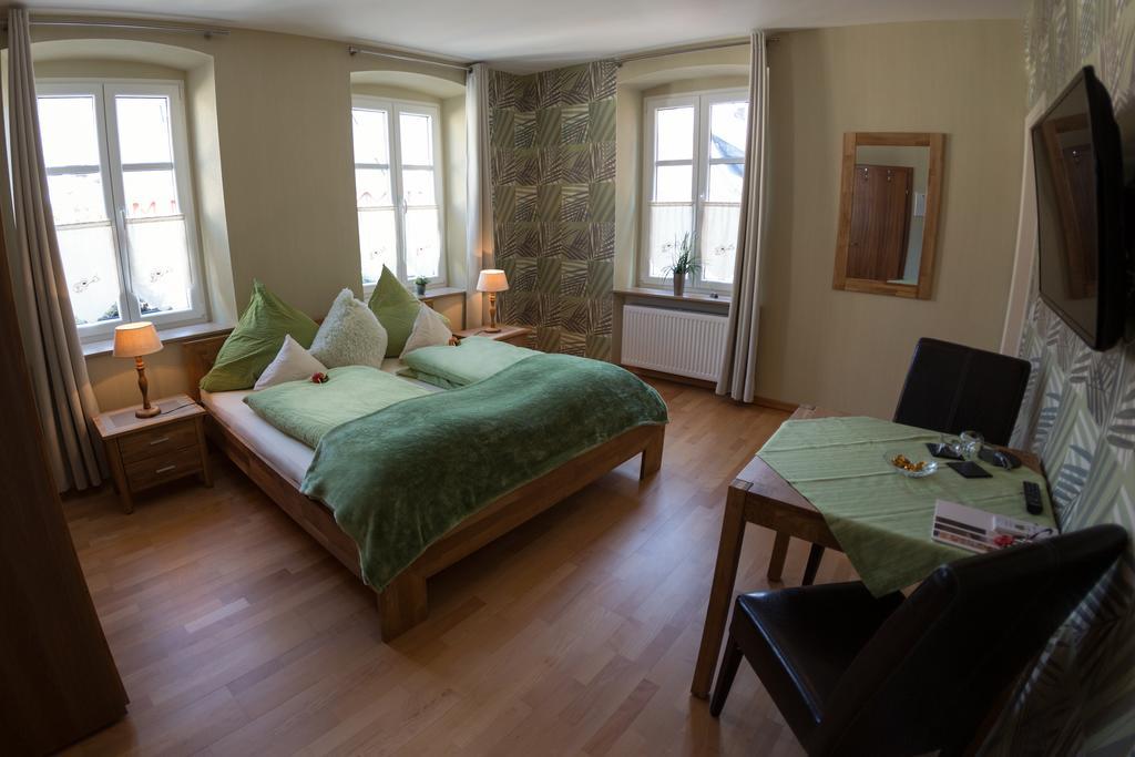 Dooscht Gaestehaus Reichshof Krov Bagian luar foto